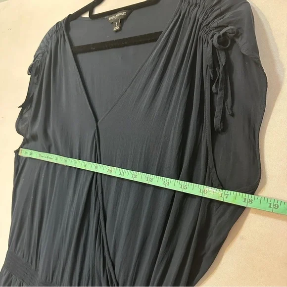 Banana Republic Navy V-Neck Top SIZE S - Picture 8 of 9